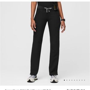 5 Bundle Woman's Figs size Medium scrub pants 5 total. 2 blk, 2 gray, 1 Blue.